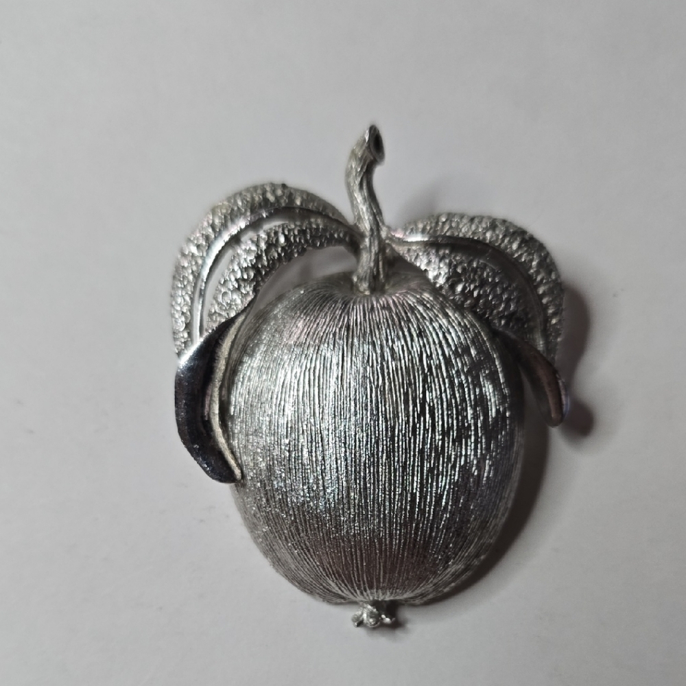 Silver-tone "Adam's Delight" Apple Brooch Pin By Sarah Coventry